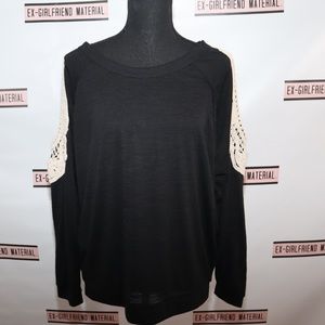 Cliche’ Long Sleeve Black Top Size Large